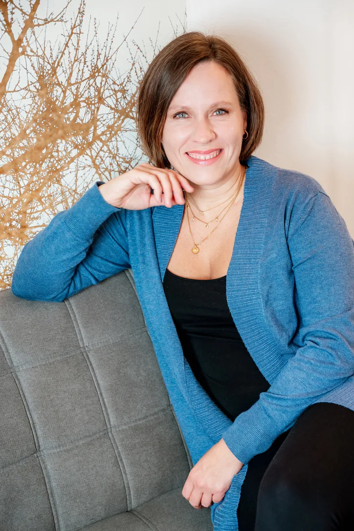 Maraica Pfannendörfer in ihrer Praxis